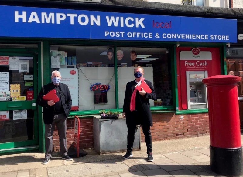 Nick Dexter campaigning in Hampton Wick for the forthcoming by-election on 6th May 2021